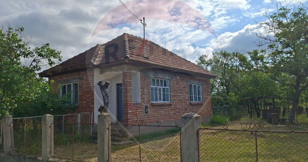Casă cu teren 5.447 mp și dublu acces | Valea Vinului