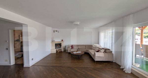 Penthouse cu 4 camere, 165 mp, terasa de 150 mp, 2 parcari,