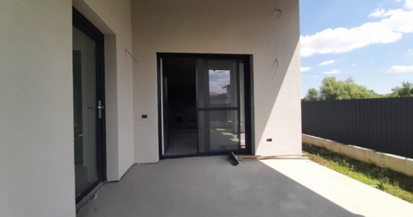 Duplex cu 4 camere de vanzare in localitatea Bucovat (Remete