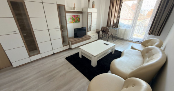 Apartament 3 camere decomandate zona Poliție