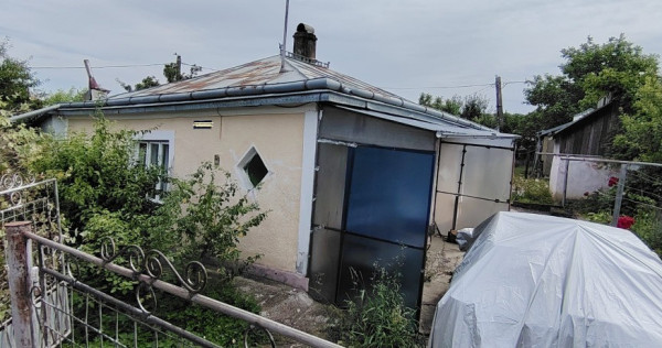 Casa locuibila in oras cu 1000mp teren