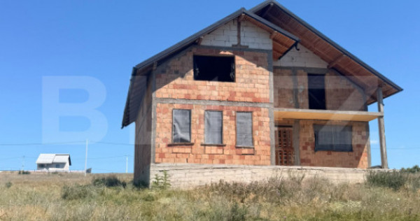 Casa cu etaj la rosu, 200 mp, 1000 mp teren, zona Scheia