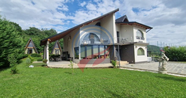 Pensiune &icirc;n Călimănești + 2 A-Frame - Teren 5.574 mp ...