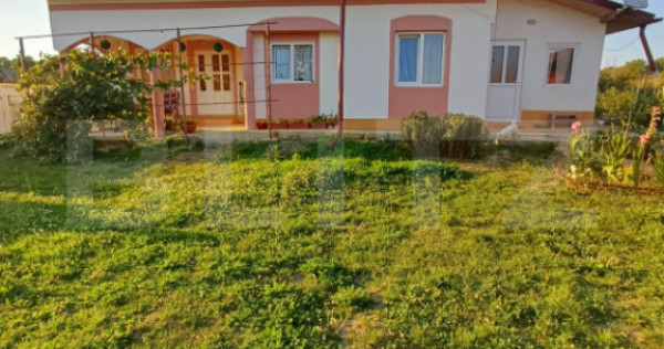 Casa de vanzare, 60 mp, teren, 4.717 mp, comuna Zvoriștea