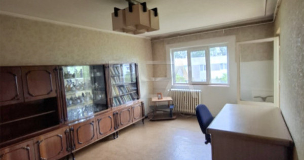 3 camere, 4/4, bloc 1978, proiect CENTRALA,72 mp-Gorjului
