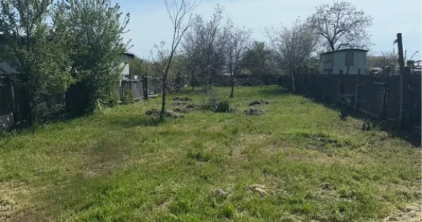 Casă cu teren de v&acirc;nzare &icirc;n Golești jud.Vrancea
