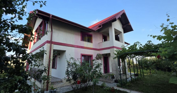 Vila 6 camere de vanzare in Banesti