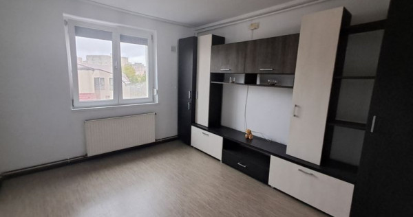 Apartament de 2 camere Str Bisericii Romane