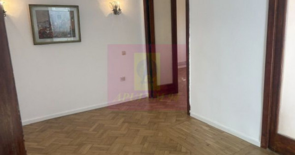 Apartament 3 camere in vila Cotroceni- Palat.