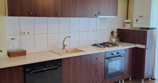 Apartament de vanzare semidecomandat ,2 camere 63 mp , zona