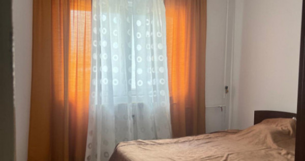 Apartament 2 camere, decomandat, zona Vest