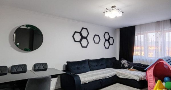 Apartament 3 camere, 71 mp, zona Hotvon