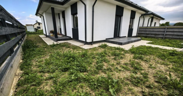 Casă individuală 3 camere 2 bai 313 mp teren Lunca Ceta...