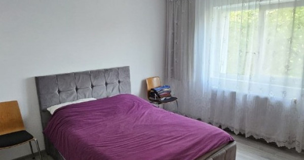Apartament Cu 3 Camere Decomandate Etaj 2 - Zona Obcini