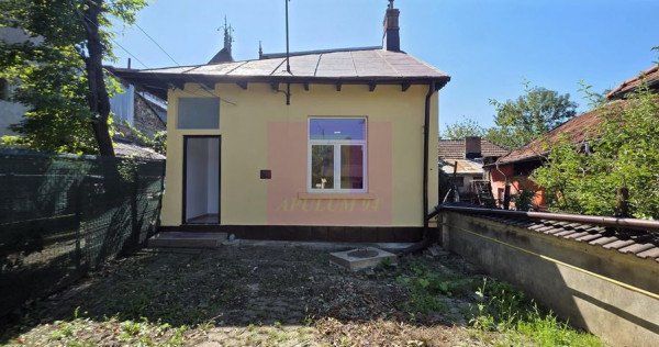 Casa cu 2 camere de vanzare in Campina