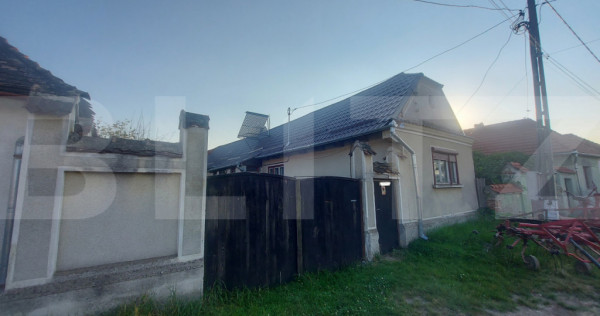 Casa de vanzare, 80 mp, teren 1782 mp, zona Belin