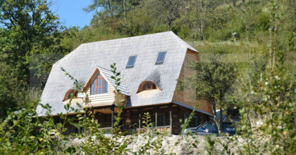 Casa de vacanta zona superba