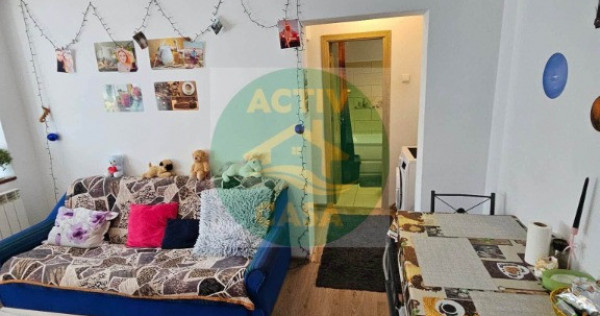 APARTAMENT 2 CAMERE, Etaj Intermediar