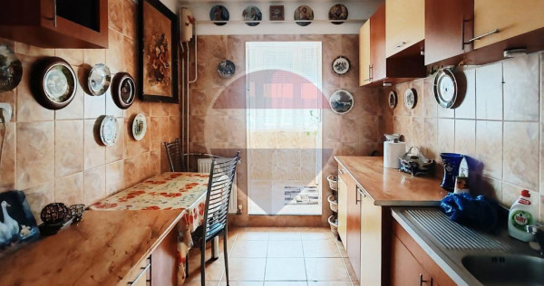 De &icirc;nchiriat apartament cu 3 camere, &icirc;n apropiere de Orășelul Copiilor
