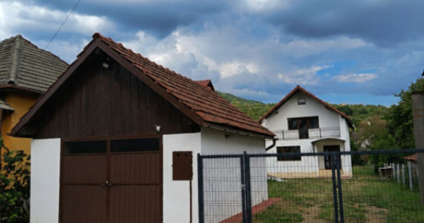 Casă semifinisată, 180 mp, zona Valea Borcutului