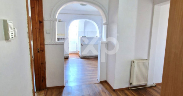 Apartament 3 camere Micro 4 ,et 7