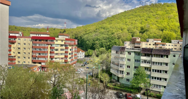 3 camere decomandat Racadau, etaj intermediar