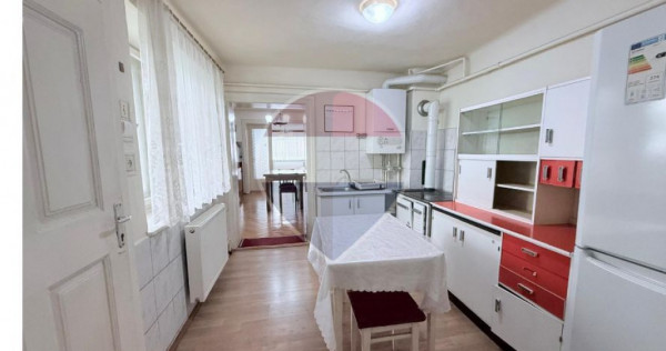 Apartament spațios-Zona Ultracentrală-Ideal studenti sau cupluri