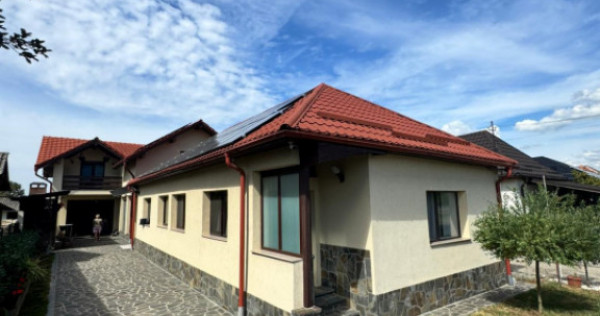 Proprietate Premium 2 Case 20,5 Ari Fotovoltaice Pompă de C