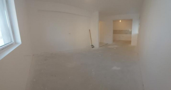 Apartament tip studio-2 camere, bucatarie semi-inchisa-Super locatie
