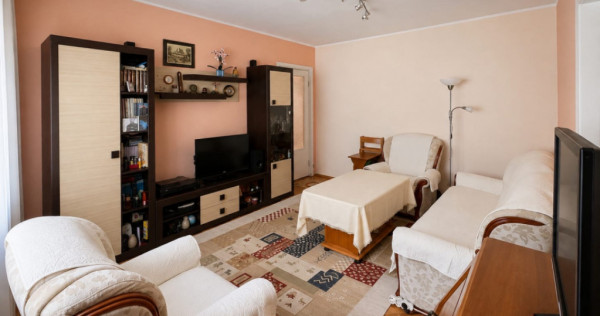 Apartament cu 3 camere de vanzare in zona Circumvalatiunii