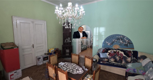 Proprietate cu personalitate. 4 camere. cladire istorica din