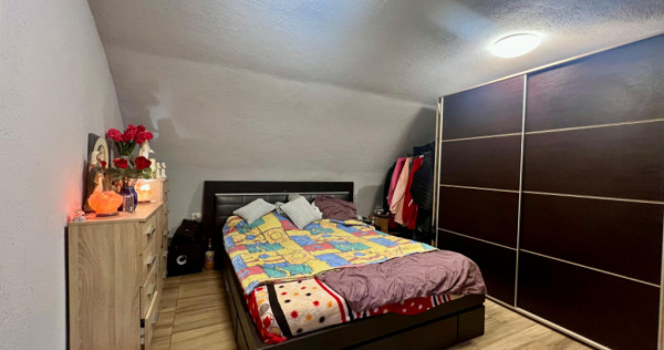 Apartament 2 camere la curte comuna de vanzare, zona Traian