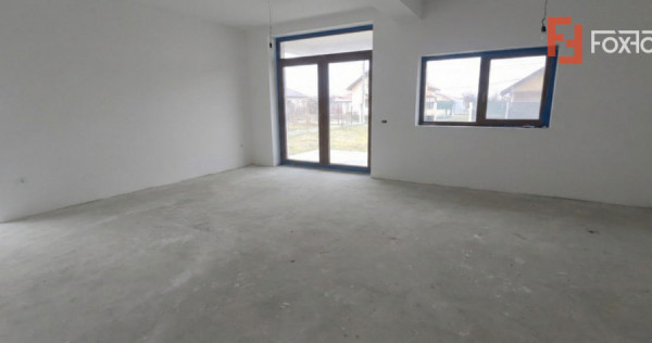 Duplex spatios cu 5 camere de vanzare, zona Mosnita Noua