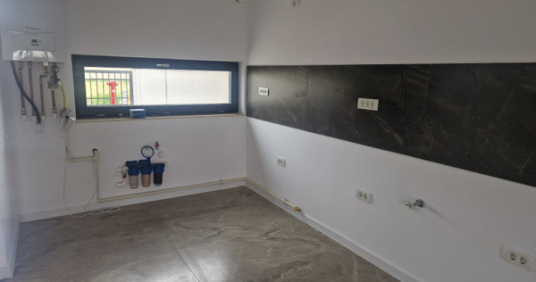 Duplex de vanzare cu 3 camere - zona Mosnita Noua