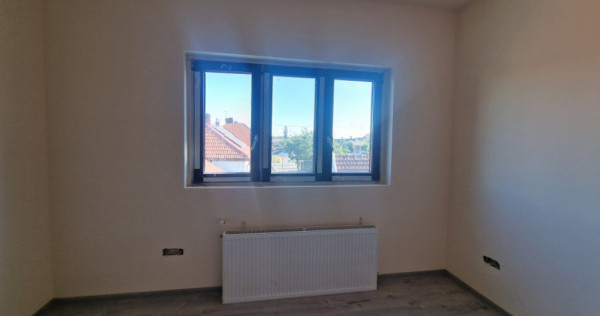 Duplex de vanzare cu 4 camere, Mosnita Noua
