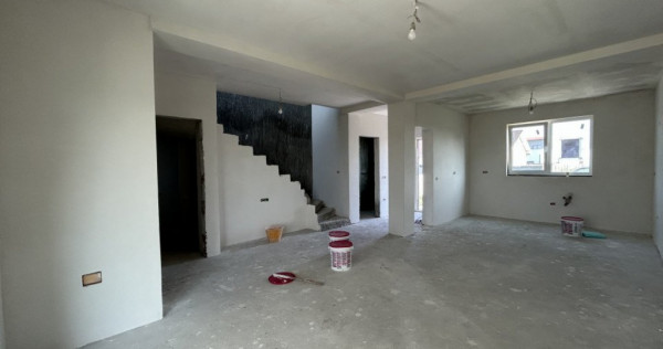 Duplex 4 camere si asfalt, Sacalaz - Parter + Etaj - ID V536
