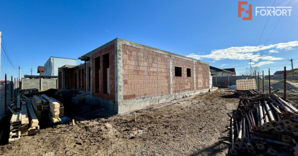 Duplex 4 camere pe parter + perete dublu despartitor - Sanan