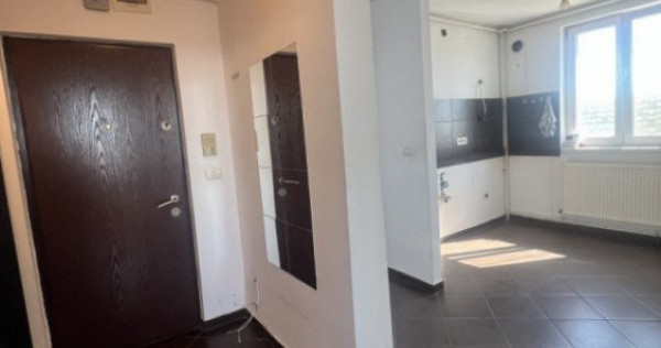Apartament cu 3 camere decomandat, zona Girocului
