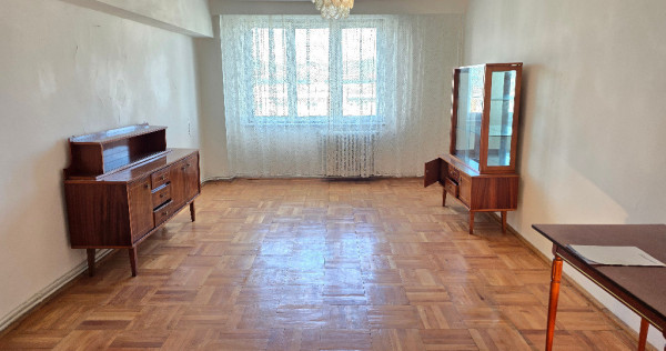 Vand apartament 4 camere decomandat in Deva, zona 22 Decembrie et 5