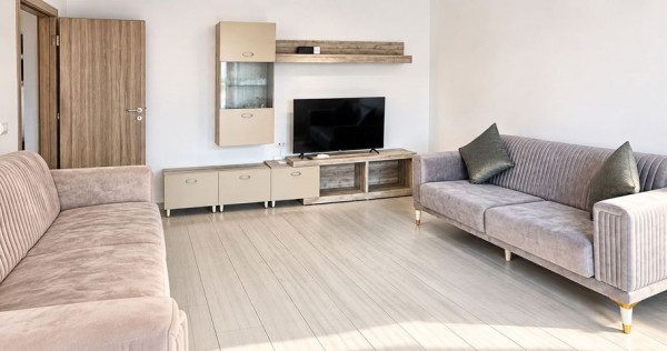 Apartament cu 3 camere - str. Domneasca, ultracentral, bloc nou - 700 euro