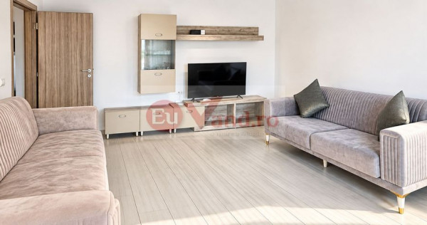 Apartament cu 3 camere - str. Domneasca, ultracentral, bloc nou - 700 euro
