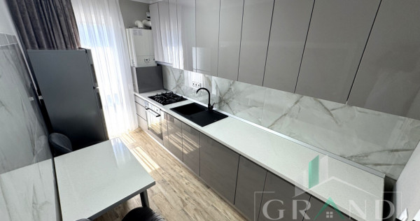PRIMA &Icirc;NCHIRIERE | 3 CAMERE DECOMANDATE | 2 PARCĂRI | BLOC