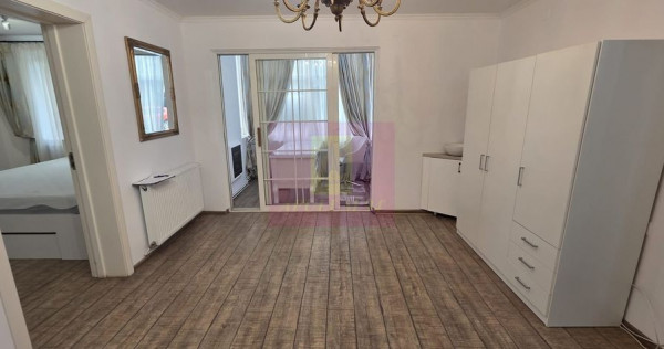 Apartament cu 2 camere, spatiu comercial &ndash; Campina, central
