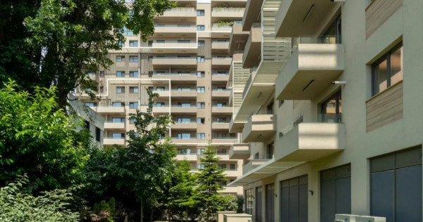 Apartament cu terasa cat o gradina, trei boxe si doua