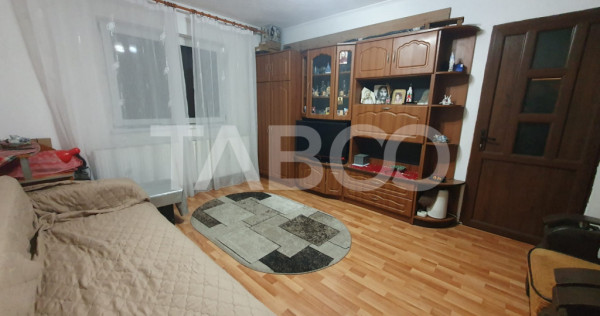 Apartament semidecomandat 2 camere parter 45 mpu Zona Tudor