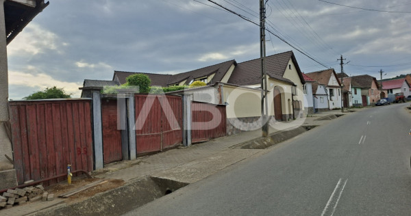 Casa individuala de vanzare in Poplaca -acces auto si strada