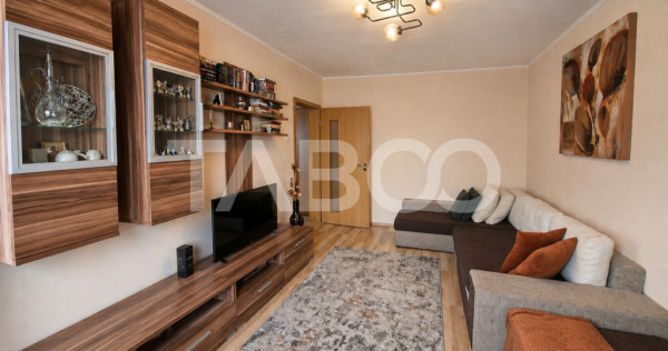 Apartament decomandat de vanzare 3 camere pivnita Vasile Aar