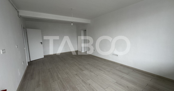 Apartament decoamandat 71 mpu 2 camere dressing balcon etaj