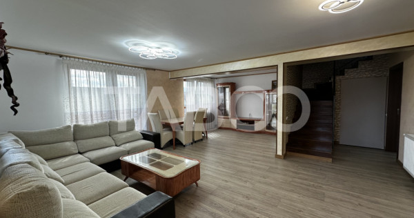 Casa de vanzare cu 5 camere si teren 426 mp 2 fronturi in Ar
