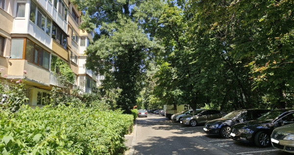 Apartament 2 cam Metrou 350 m Et 3/4 Vedere spatiu verde Vladimirescu